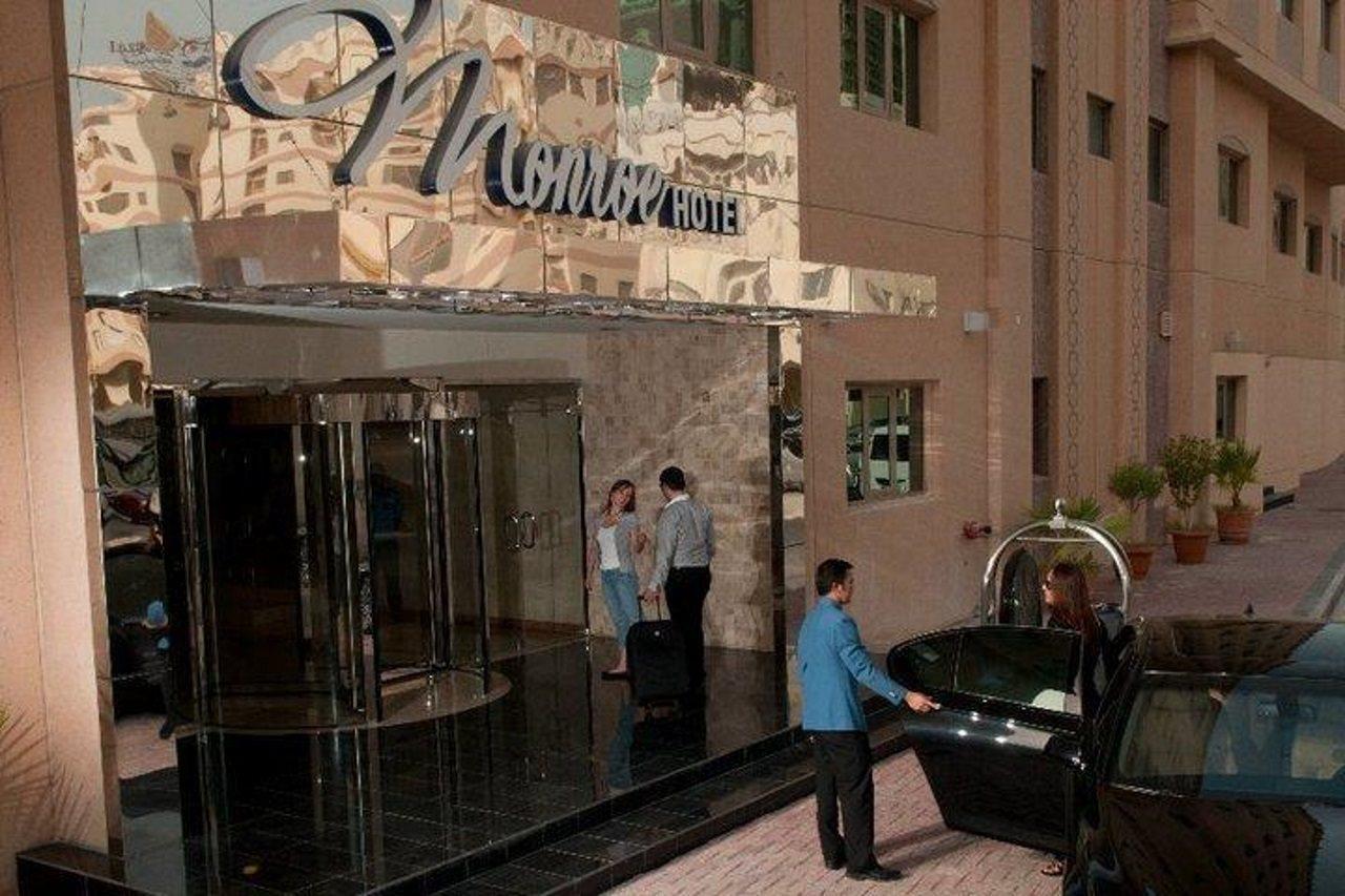 Monroe Hotel & Suites Manama Exterior foto